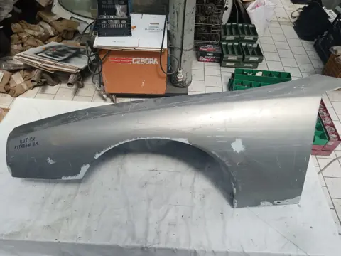 Front left fender Citroen SM