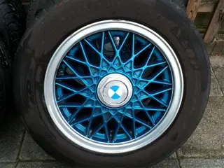 Blauwe lichtmetalen BMW velgen 14 inch + Banden