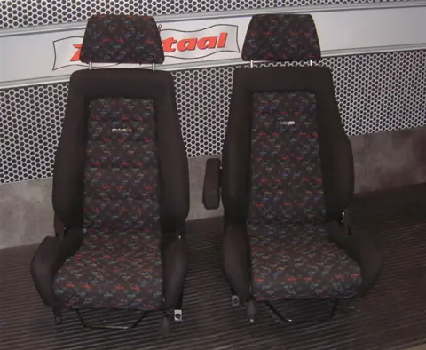 Sportstoelen (demo's) Monaco + slede's en lendesteun pomp