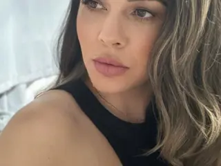 -Daphne (39) #Emmen Hoi allemaal leuk dat je hier komt kijken!