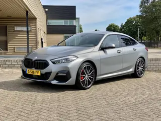 BMW 2 Serie Gran Coupé 220i Automaat M-Performance [ Panodak,leer,Sportstoelen,19``lmv ]