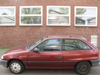 Alle onderdelen Opel Astra 1.6 Sloopauto inkoop Den haag