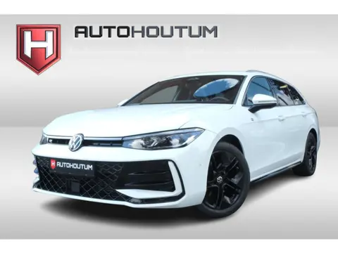 Volkswagen Passat Variant 2.0 TDI R-Line Business Panoramadak, Trekhaak, Lederen sportstoelen, Head-