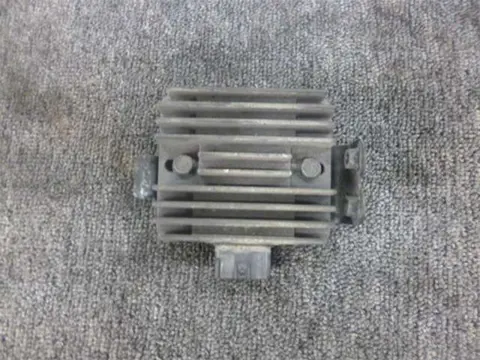 SPANNINGSREGELAAR Kawasaki Z 750 2007 - 2010