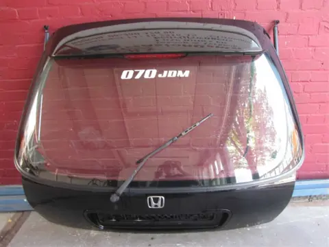 Honda civic 1.4 ek Achterklep Sloopauto inkoop Den haag