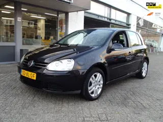 Volkswagen Golf 1.6 FSI Optive 3