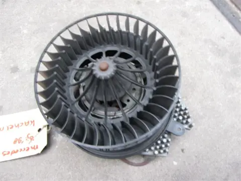 Mercedes clk 230 Kachelmotor Sloopauto inkoop Den haag