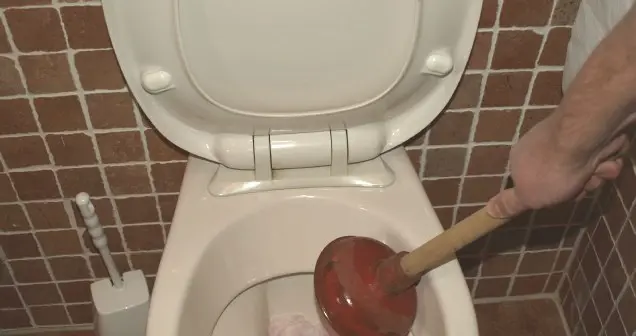 Riool of afvoer verstopt? Heeft u een ontstopper nodig?