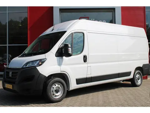 Fiat Ducato 33 2.2 MultiJet 140PK L3H2 | NIEUWE BUS! BPM VRIJ! | ACHTERUITRIJ CAMERA | APPLE CARPLAY