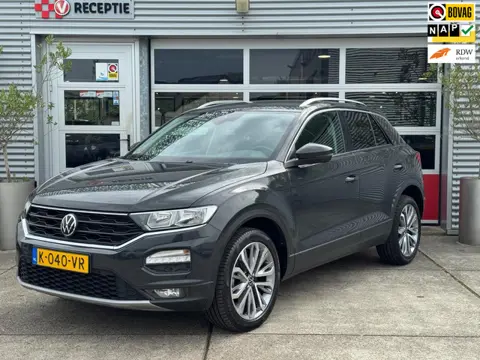 Volkswagen T-Roc 1.5 TSI Style Business Aut / A.Cam / Carplay / Elekt-Klep / Stoel Verw / Org-Ned