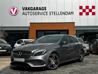 Mercedes-Benz A-klasse 180 AMG Pakket|Carplay|Camera|Afn Trehaak|18" LM|Sportstoelen|Pdc V+A.