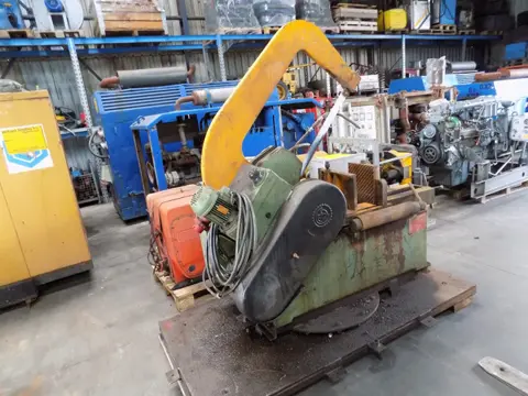 metaal zaagmachine.