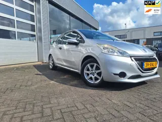 Peugeot 208 1.4 VTi Access*Airco*Cruise*Lm Velgen*Pdc*Trekhaak*Enz*