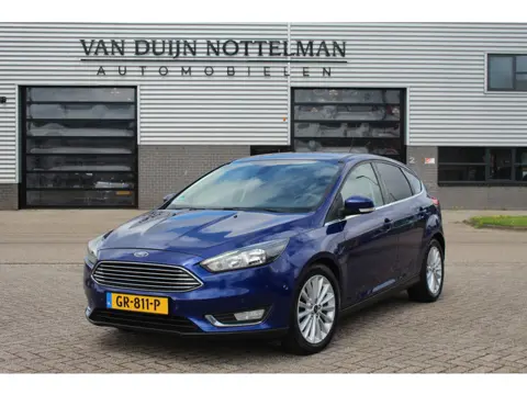 Ford Focus 1.5 Titanium Edition / Navigatie / PDC / Trekhaak / N.A.P.
