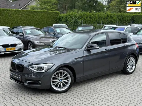 BMW 1-serie 116i Business+ Sport|Nieuwe Ketting + Klepseals|Navigatie|Cruise control|Airco|Nette sta