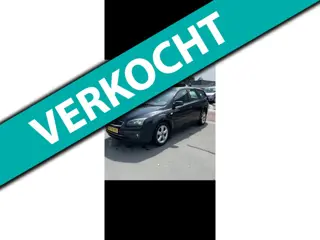 Ford Focus Wagon 1.6-16V Futura! Apk t/m 07-2026! Airco!
