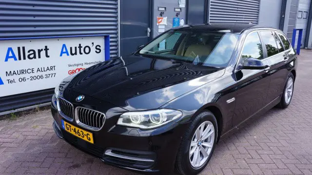 BMW 5-SERIE 520i Touring Luxury Line Automaat 