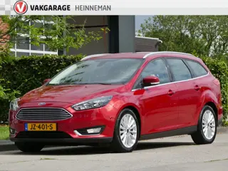 Ford FOCUS Wagon 1.5 Titanium AUTOMAAT | verwarmd stuur | stoelverwarming | trekhaak | 100% onderhou