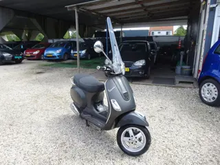 Vespa Snorscooter LX 4T Windscherm