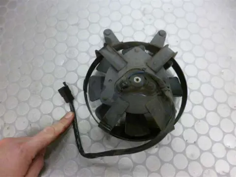 VENTILATOR Yamaha FAZER 600 1998 - 2000