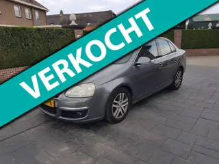 Volkswagen Jetta 2.0 FSI Sportline