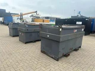 IBC Steenbergen Kiwa IBC 2000 liter dieseltank met handpomp Milieutank