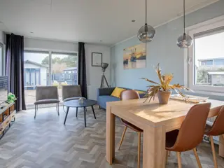 Modern chalet dichtbij Noordzeestrand en De Koog