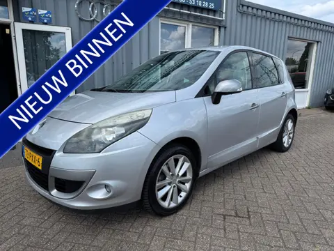 Renault Scénic 1.4 TCE Parisienne (bj 2011)