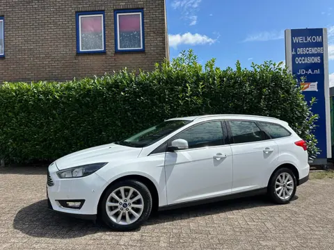 Ford FOCUS Wagon 1.0 Titanium Climate C, Cruise C, Navigatie, Pdc!!!! VRIJDAG 27-03 ZIJN WIJ GEOPEND