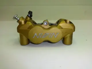 REMKLAUW LINKS VOOR Triumph Tiger 1050 2007 - 2010