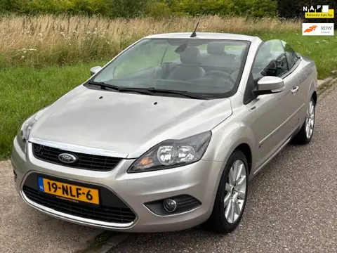 Ford Focus Coupé-Cabriolet 2.0 Titanium Clima LMV 17" Cruisecontrol Leder Stoelverwarming PDC ABS EB