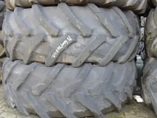 R42 Pirelli 620/70R42