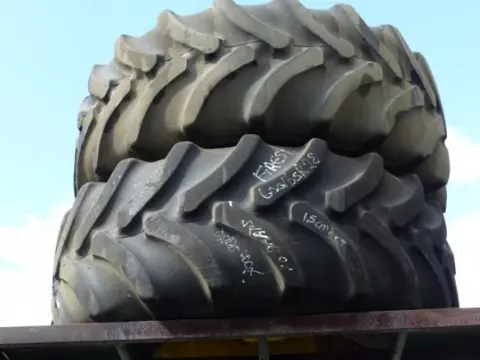 R28 Firestone 600/65R28