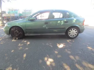 Opel Astra G 1.6 8V 5drs automaat 1998 Onderdelen +Plaatwerk