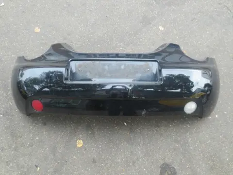 Volkswagen New Beetle 2003 Achterbumper Kleurcode L041