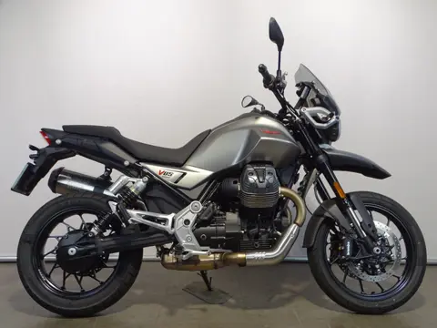 Moto Guzzi V 85 STRADA (bj 2024)