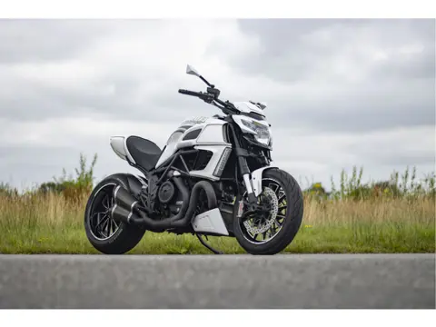 Ducati Diavel ABS | Customized (bj 2011)