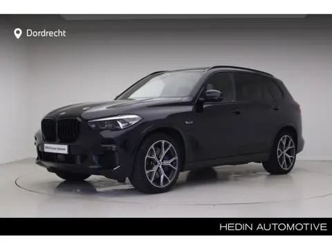 BMW X5 xDrive45e High Exe | M-Sport | Comf. zetel + uitgebr. leder | Sky lounge dak | Harman/kardon 