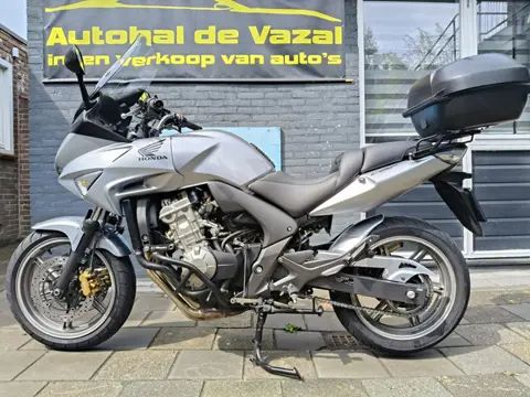 Honda Tour CBF 600 SA zgan bagster zadel handvat verwarming nw banden