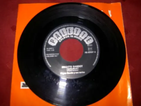 Digno Garcia Y sus carios