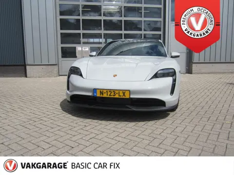 Porsche Taycan Performance 84 kWh *PANO* BOSE*LEDER* incl BTW en 1 jaar Porsche Approved Garantie