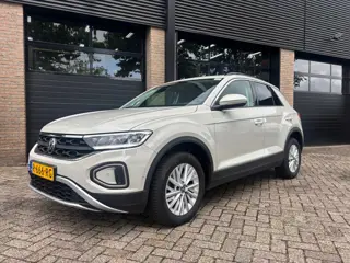 Volkswagen T-Roc 1.0 TSI Life Camera,PDC,Trekhaak,Navi,Led,Carplay