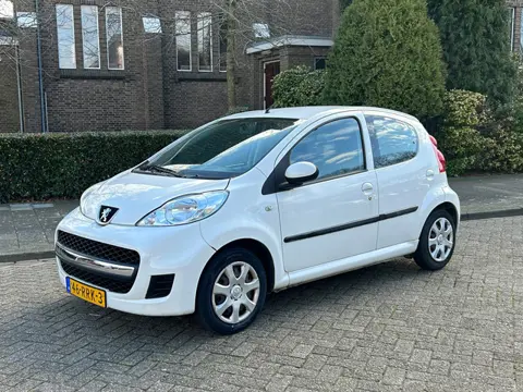 Peugeot 107 1.0-12V XS 2011 5-deurs! Airco! Zuinig!