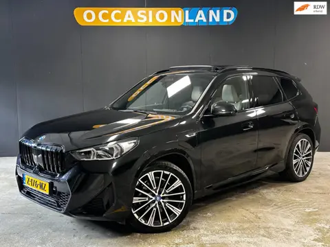 BMW X1 XDrive30e M-Sport|PANO|ACC|LED|CARPLAY|KEYLESS|360|LEDER|HK|MEMORY|SFEER|STOELV|DODEHOEK|20IN
