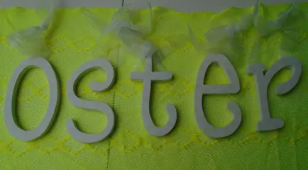 OSTER LETTERS WIT- GEEL Nieuw