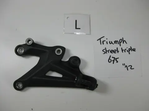 LINKER SCHETSPLAAT Triumph 675 Street Triple R 2008 - 2012