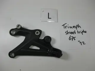 LINKER SCHETSPLAAT Triumph 675 Street Triple R 2008 - 2012