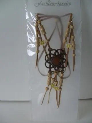 KETTING MET OORBELLEN LICHT HOUT &amp; METAAL (9) NIEUW