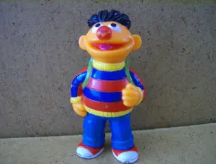 Sesamstraat / muppets poppetje 4 adv5551