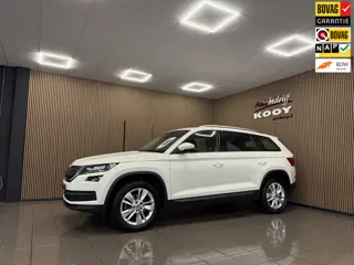 Skoda Kodiaq 1.5 TSI Ambition Business * Automaat / Carplay / Trekhaak / 18" LM Velgen / NL Auto *